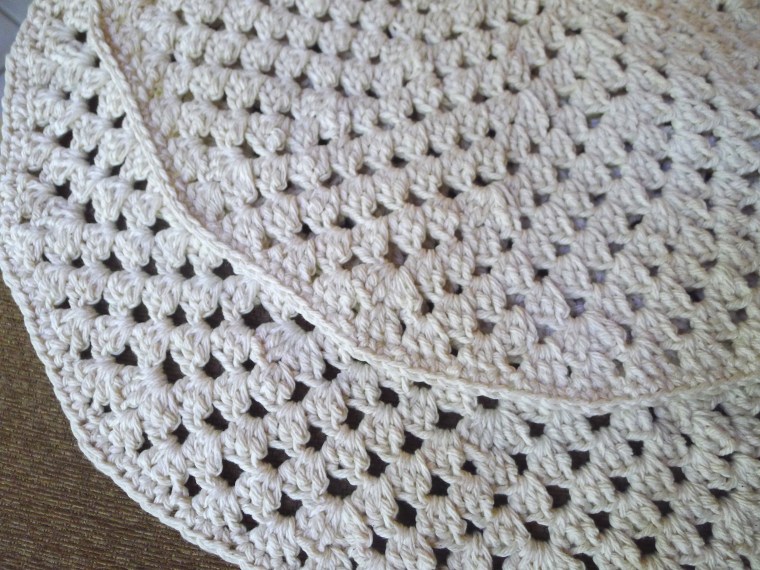 crochet placemat 3
